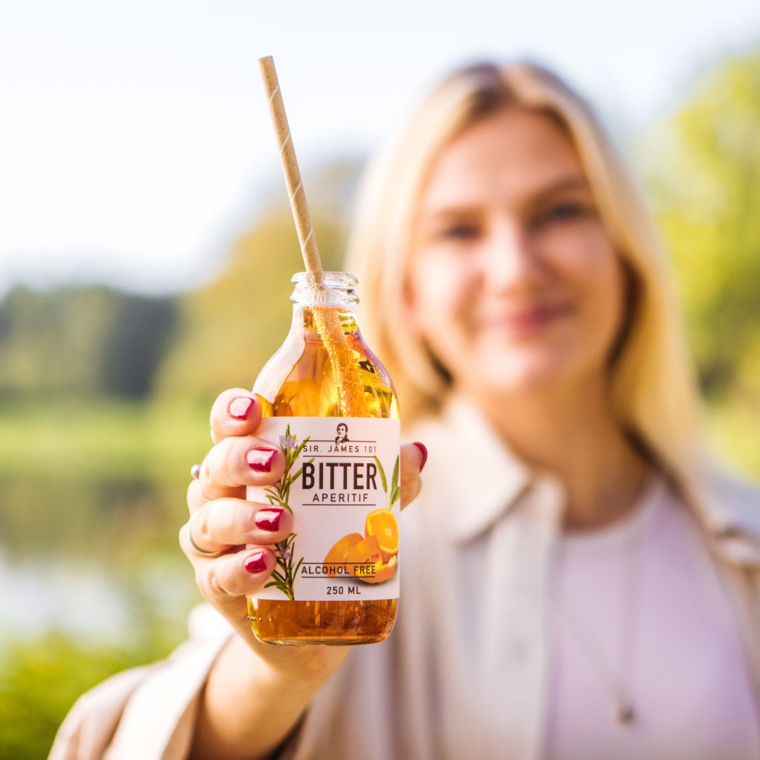 Sir James 101 Non-Alcoholic Bitter Aperitif Spritz - Upside Drinks