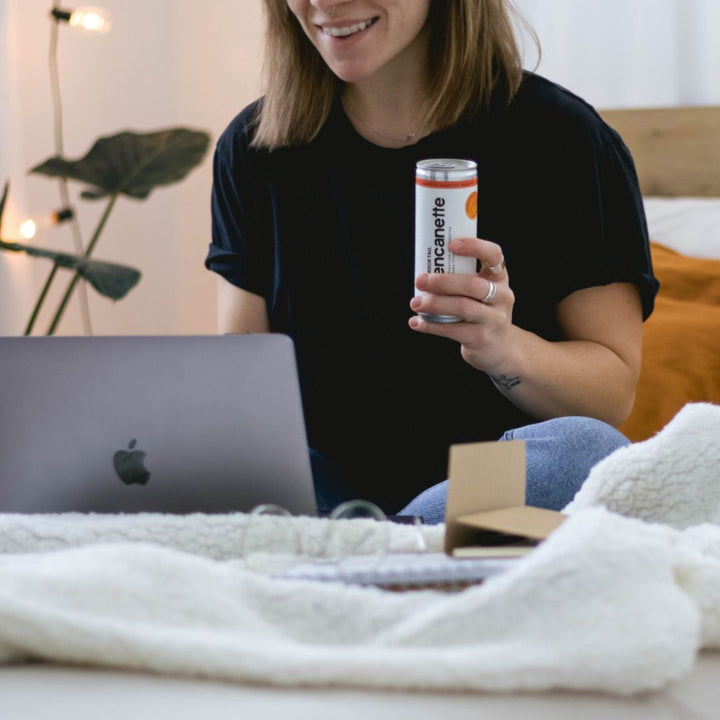 Encanette - Amaretto Blood Orange Fizz