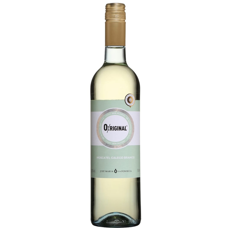 An aroma of citric and flowers but with a palate of light, soft, fruity and refreshing. It should be served chilled. Produced from the grape variety Moscatel, fermented at low temperatures, the alcohol is gently removed by a physical process while preserving the wine´s delicate aromas and flavours.